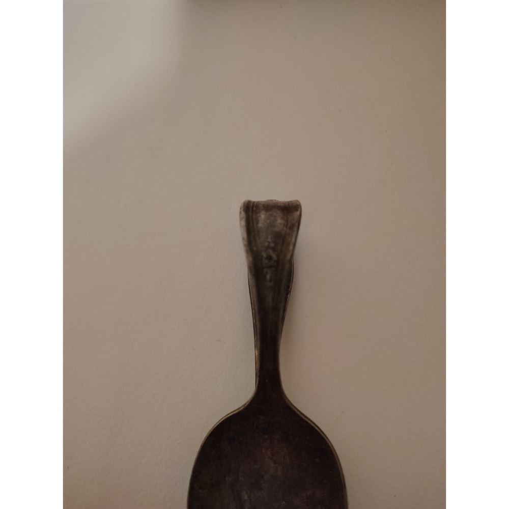 Vintage baby Spoon WM. A. Rogers silver-plated manufactured by Oneida Ltd - Picture 7 of 8